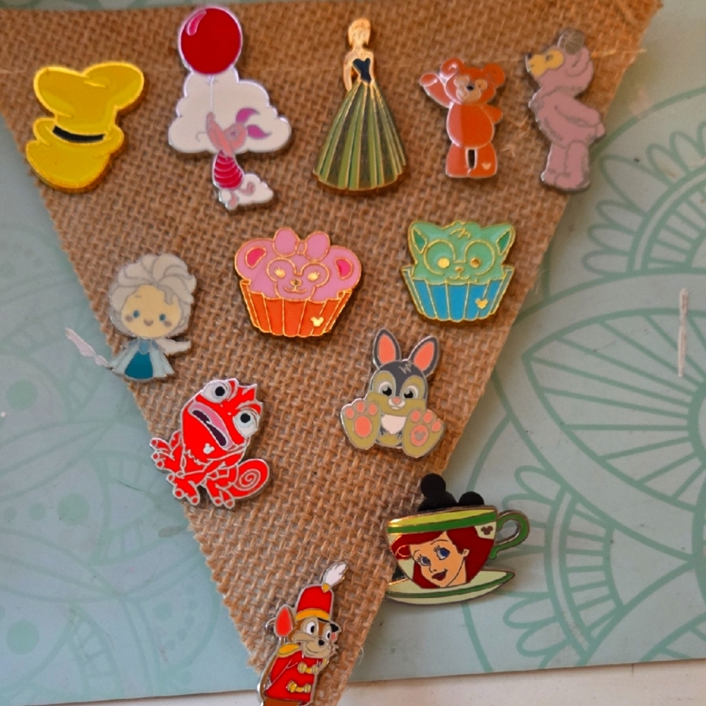 12 Colorful Disney Character Enamel Pins
